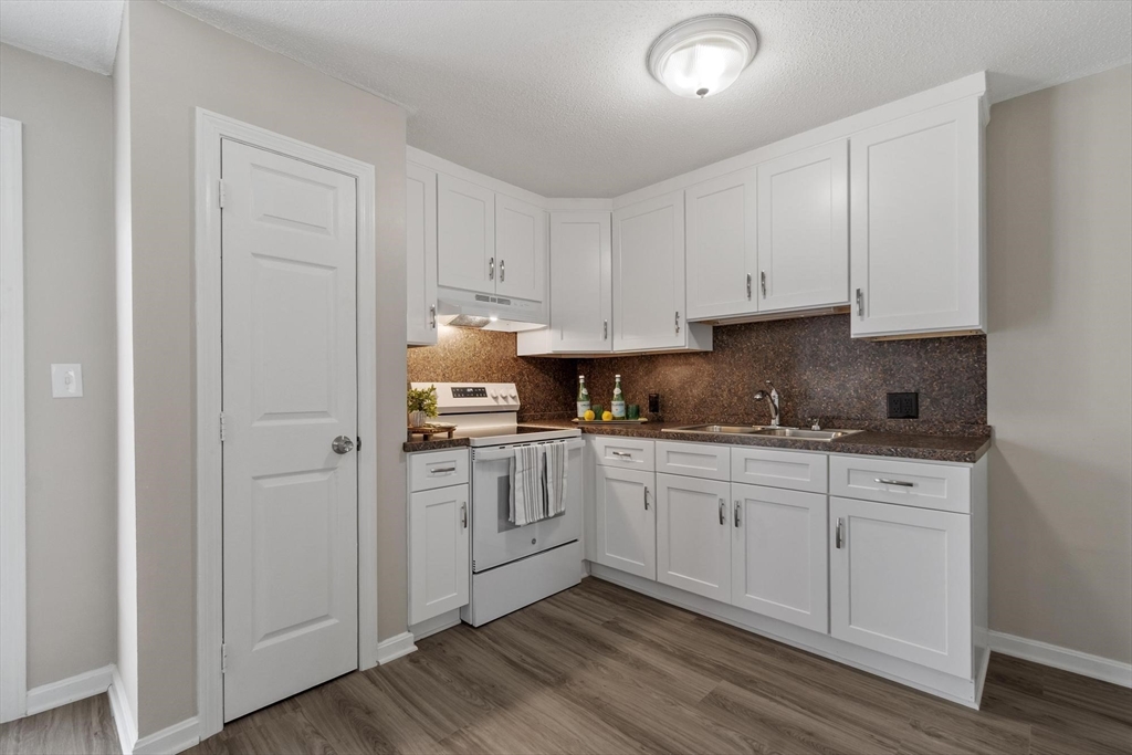 13 Warren Ave #B, Chelmsford, MA Photo #6