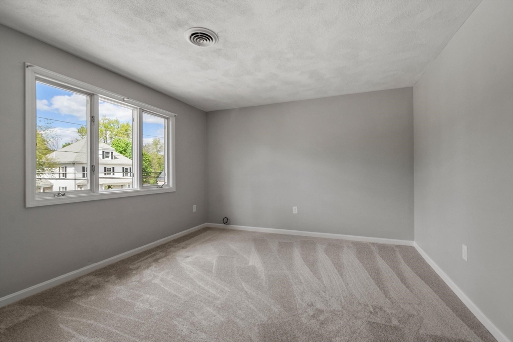 13 Warren Ave #B, Chelmsford, MA Photo #9