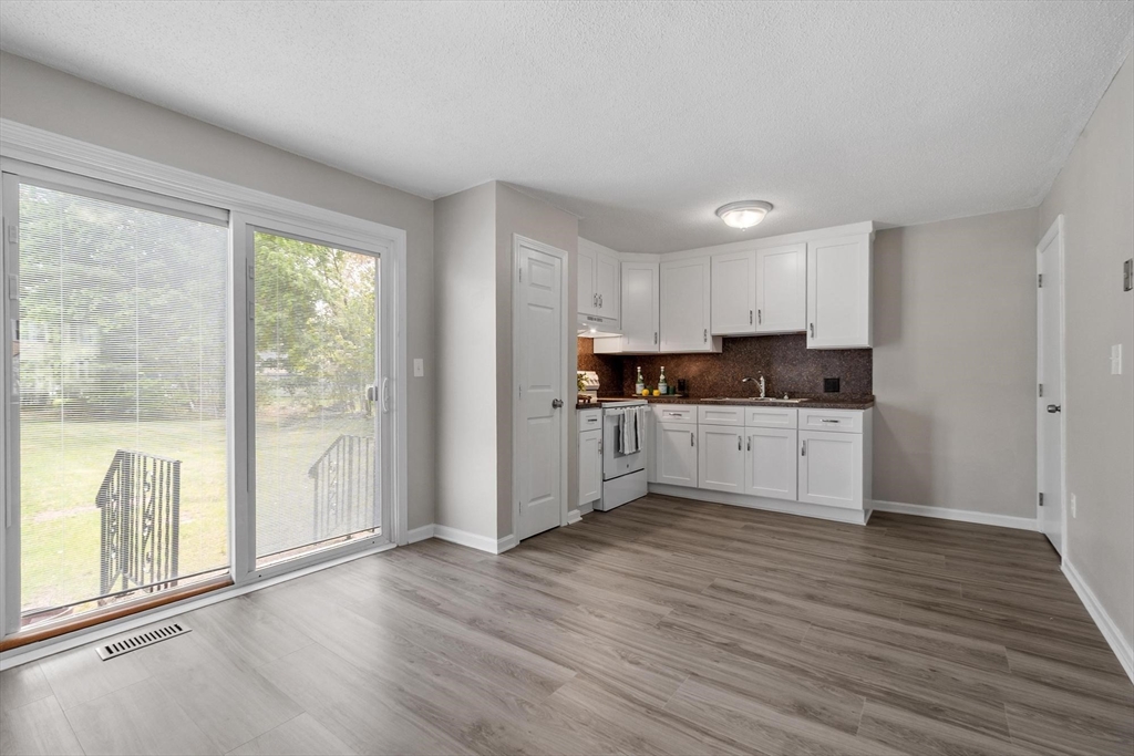 13 Warren Ave #B, Chelmsford, MA Photo #8