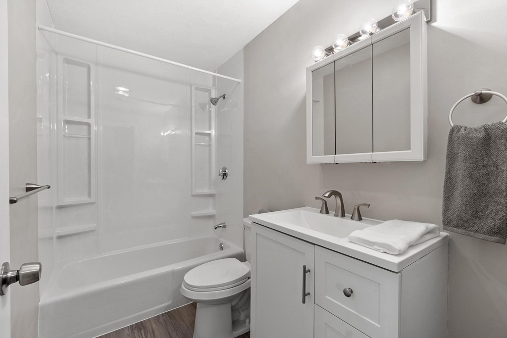 13 Warren Ave #B, Chelmsford, MA Photo #19
