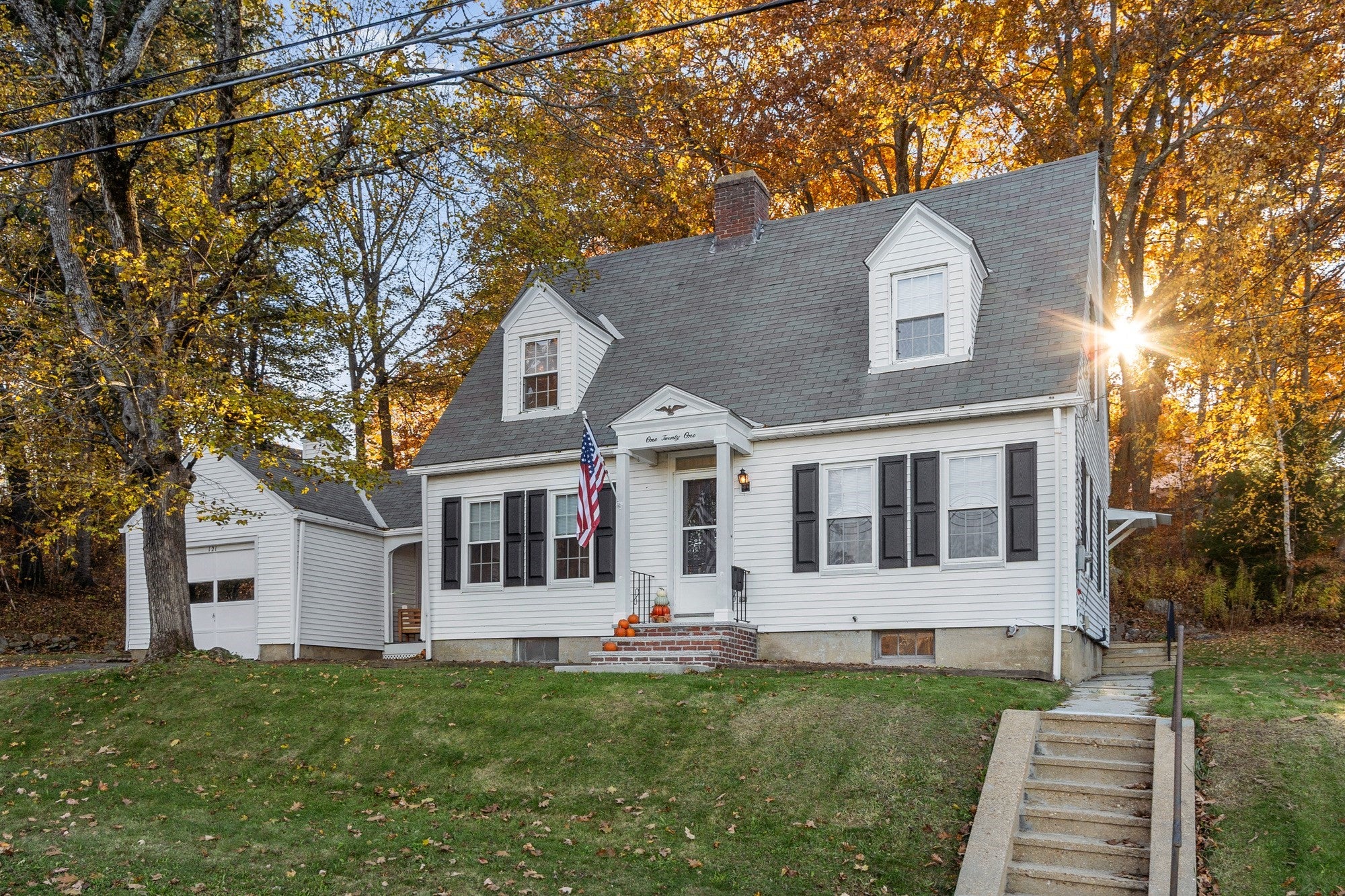 121 Waterford St