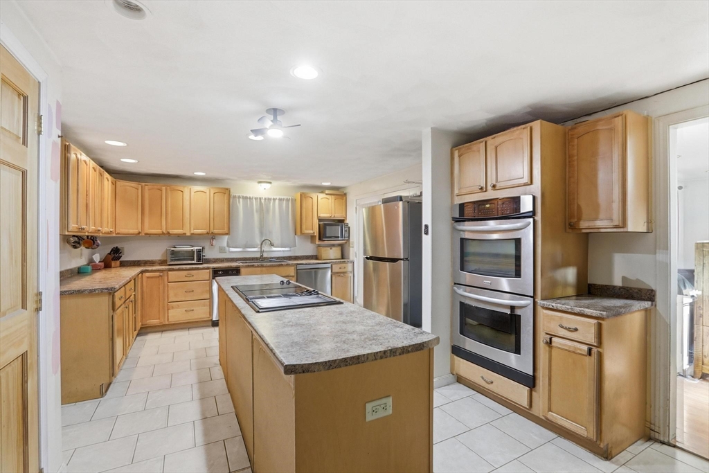364 W Meadow Rd