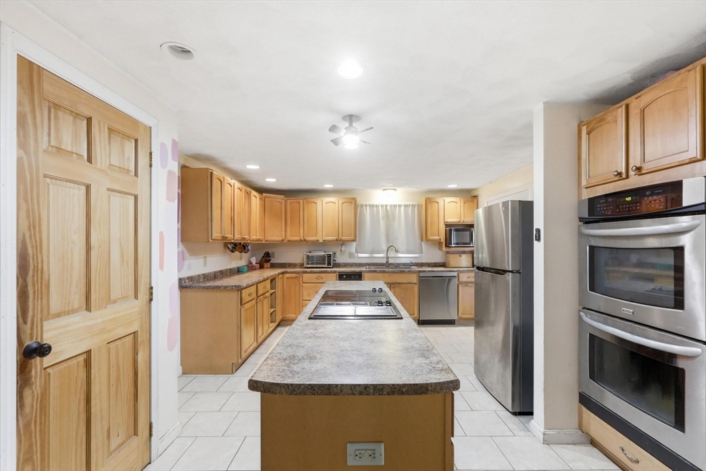 364 W Meadow Rd