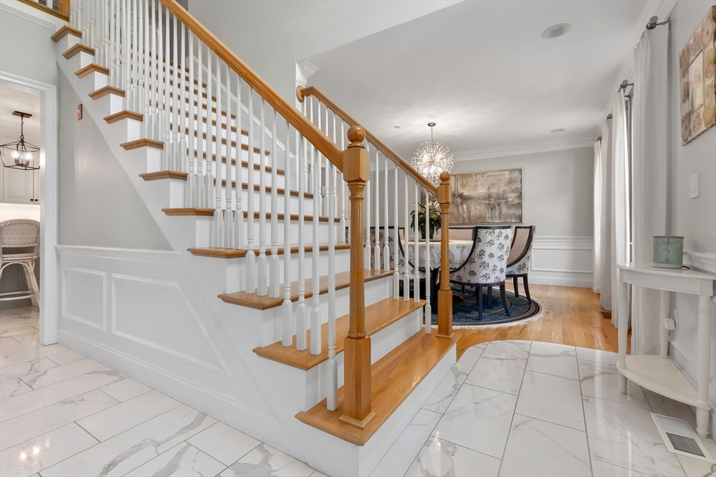 5 Jamaica Ln