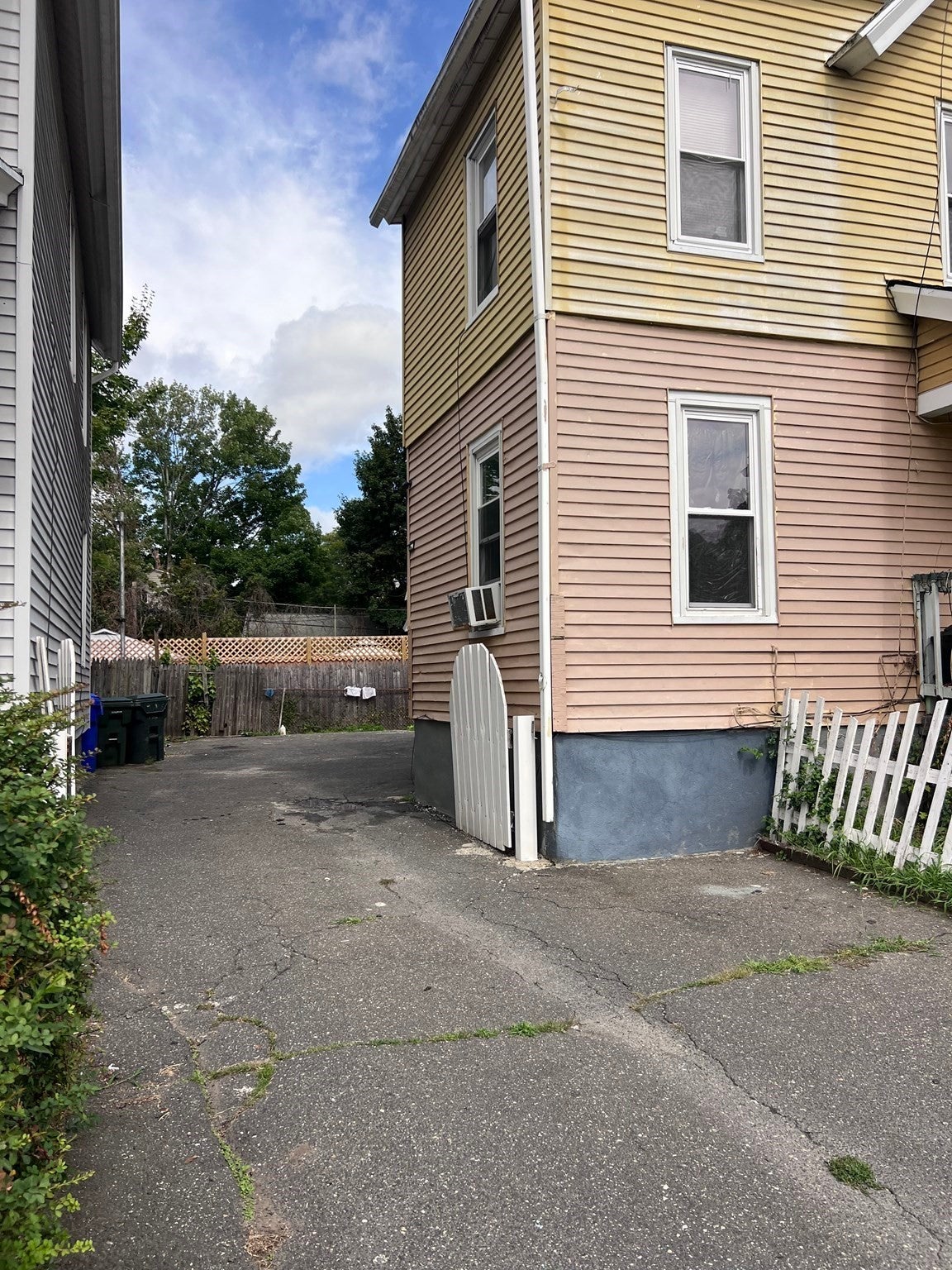 60 Montmorenci St, Springfield, MA, 60 Montmorenci St, Springfield, MA Photo #15
