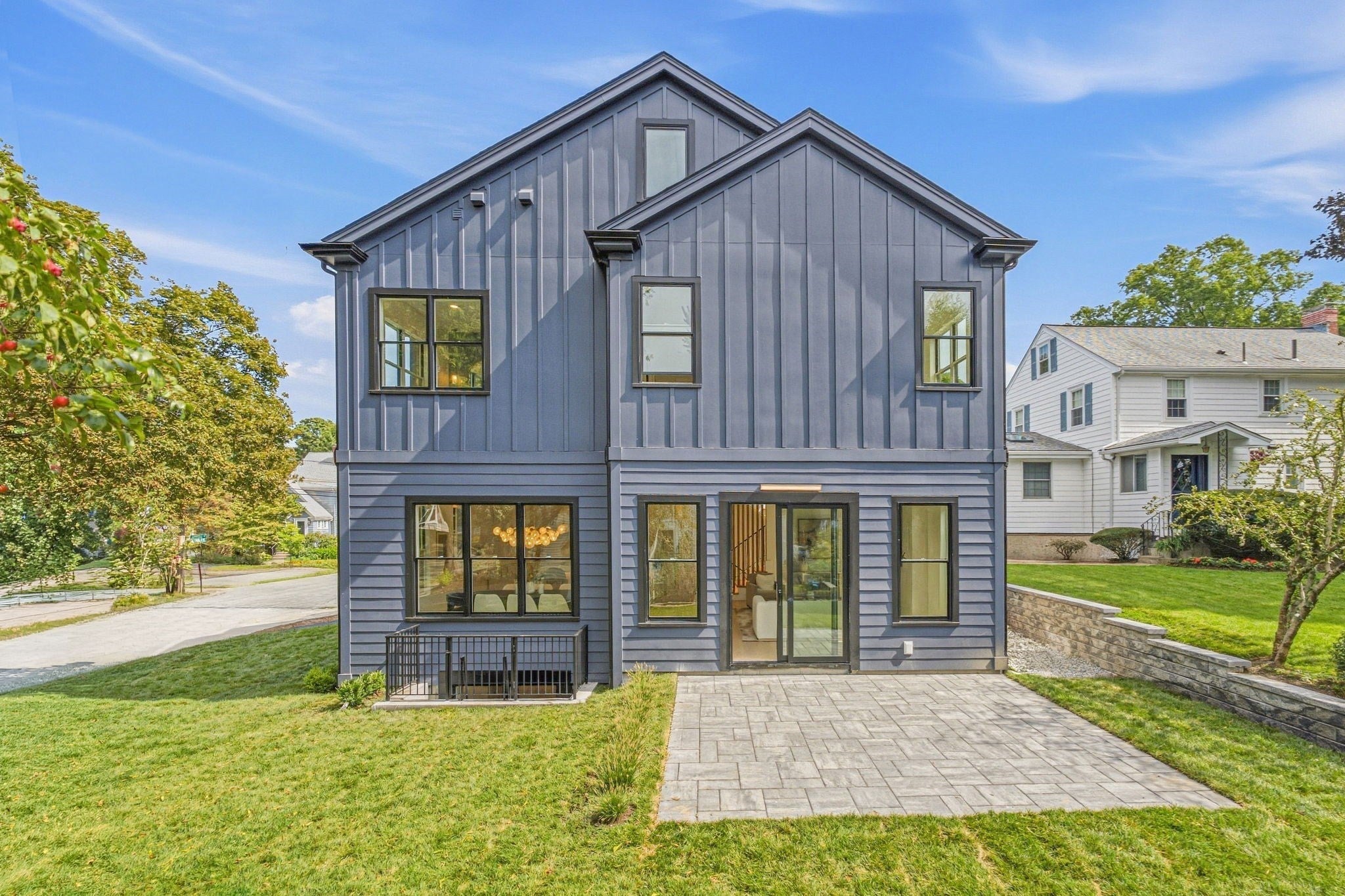 42 Lindbergh Ave