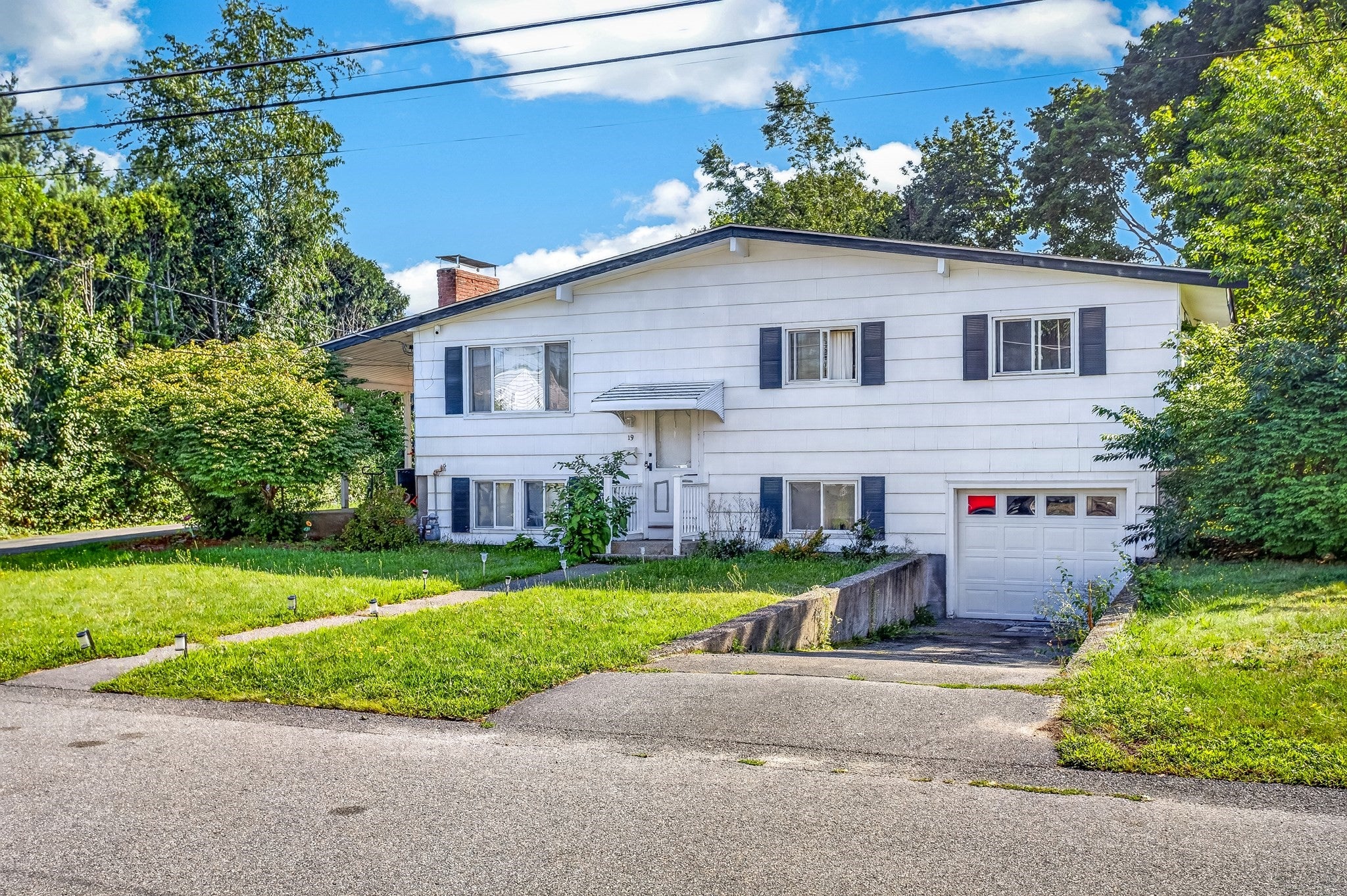 19 Oak Ridge Dr E