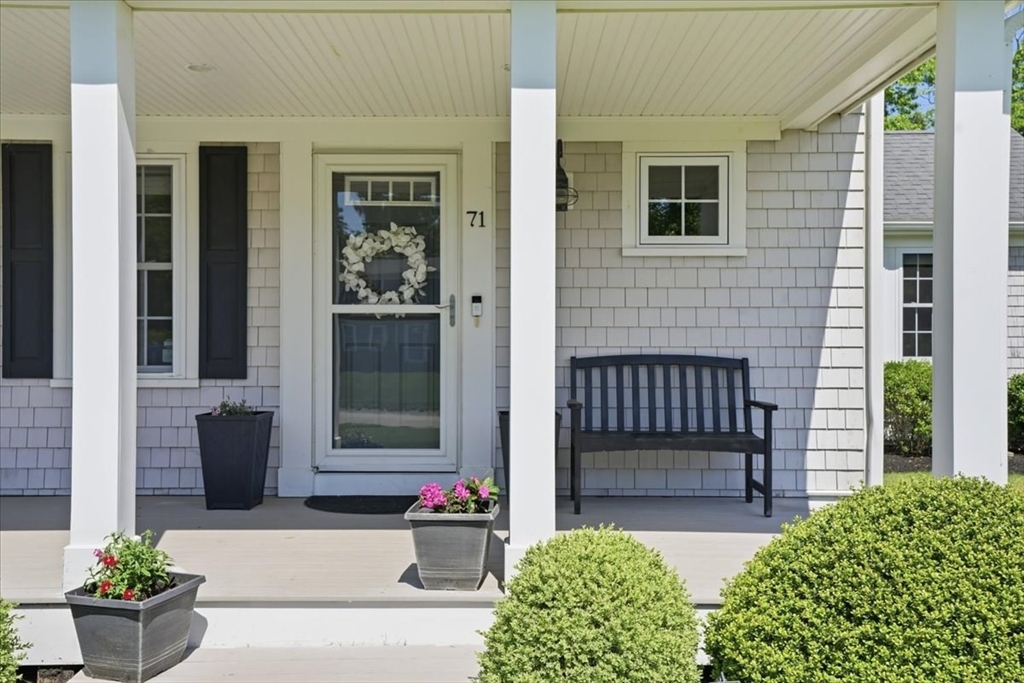 71 Fountain Knoll Ln