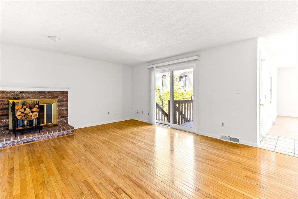 77 Trailside Way 77