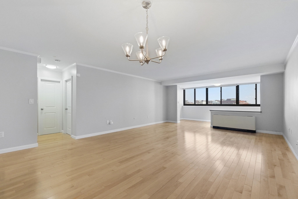 9 Hawthorne Place 11J