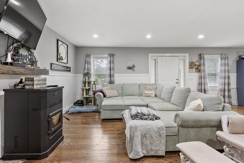 24 Silver Hill Rd