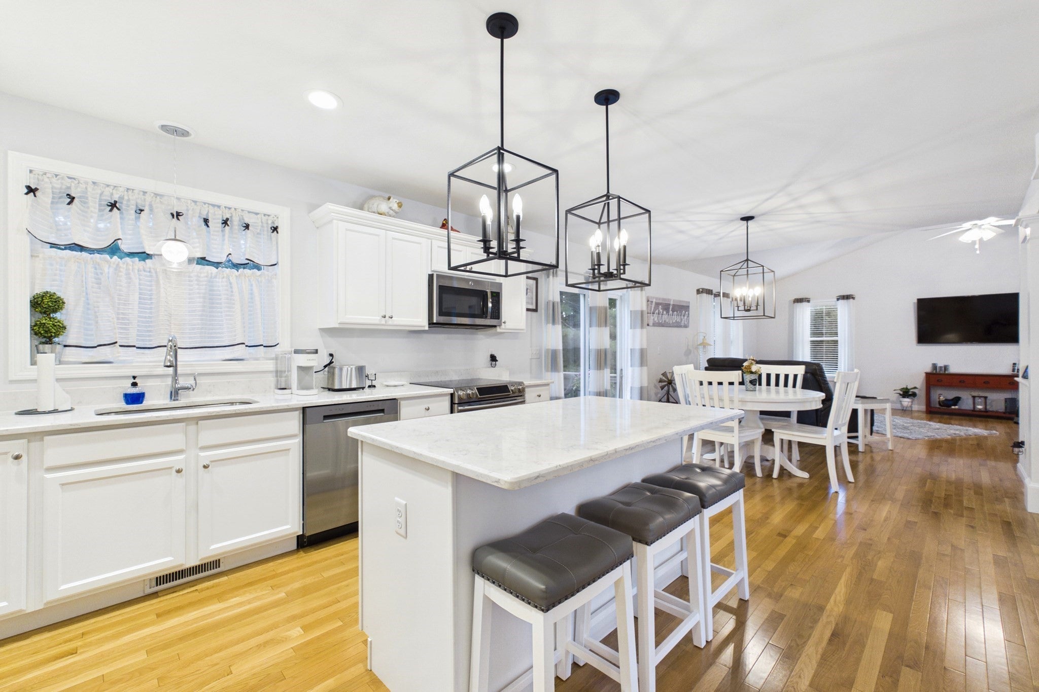 232 Collins Corner Rd, Dartmouth, MA Photo #3