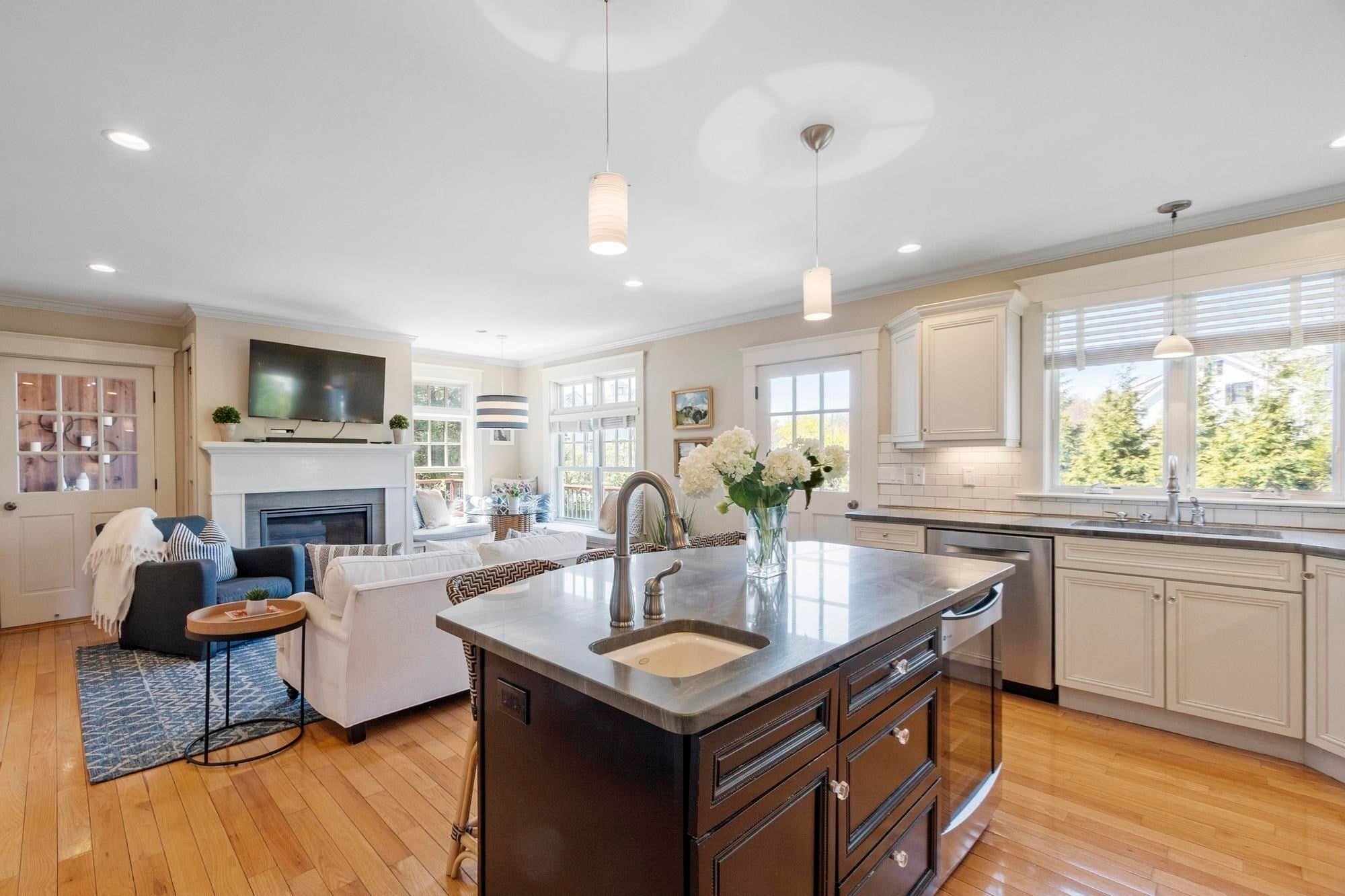 696 Main St, Concord, MA, 696 Main St, Concord, MA Photo #7