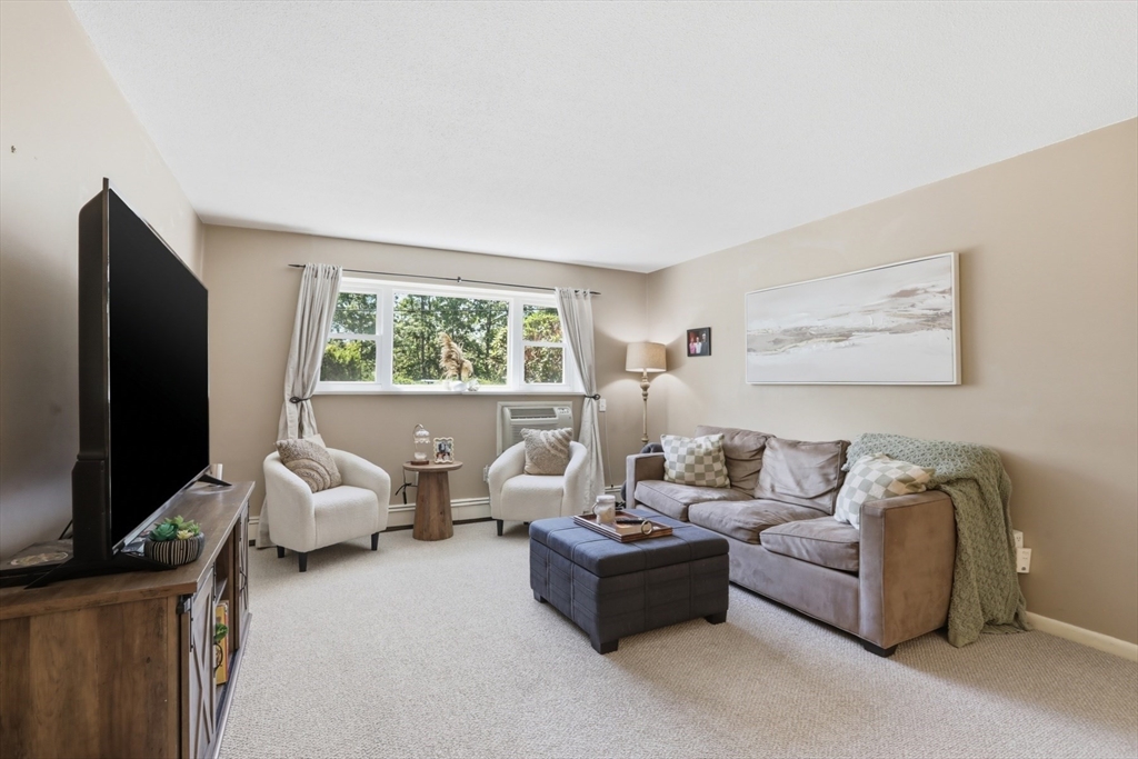 1 Colonial Dr B1