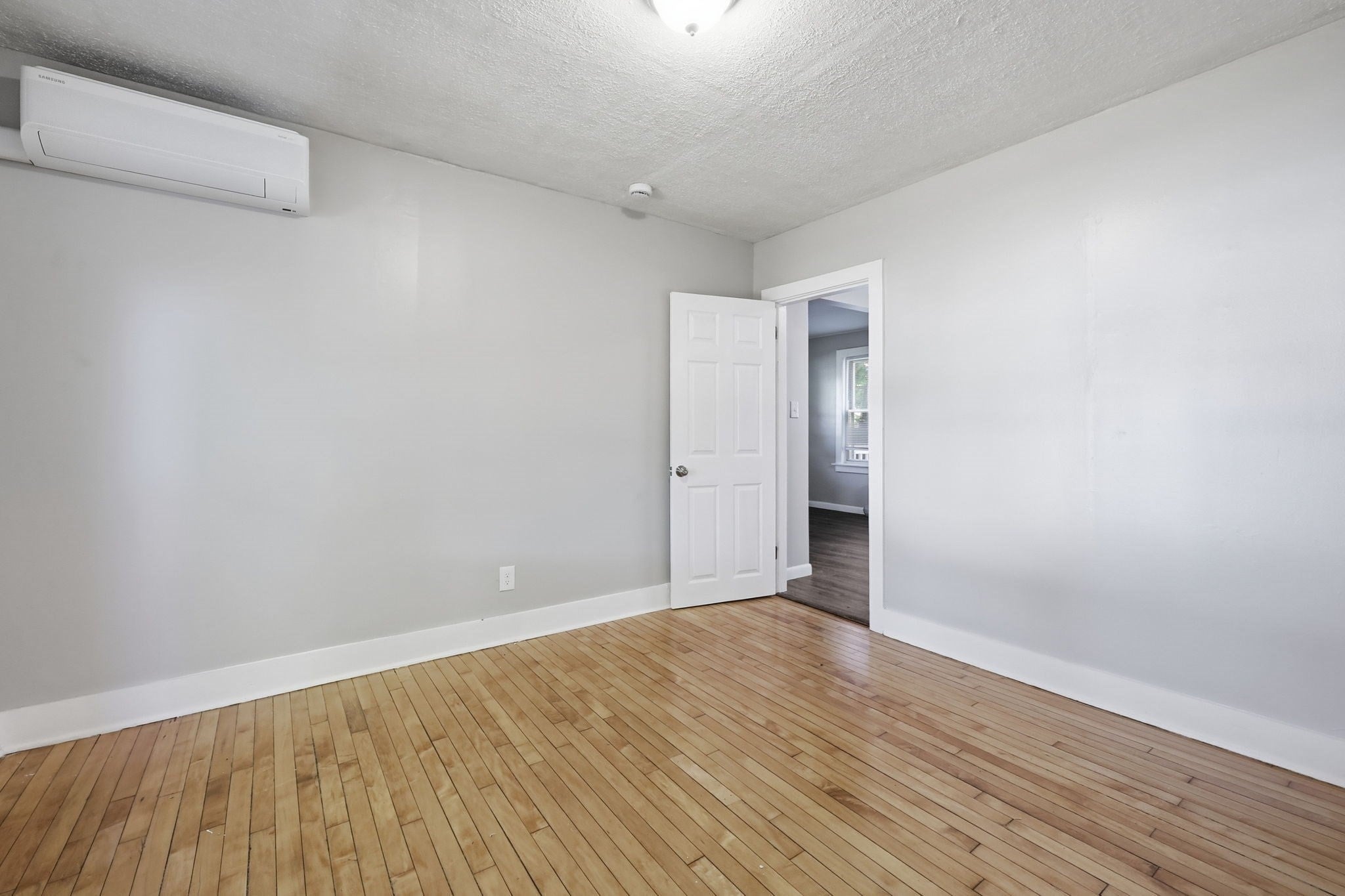 814 College Hwy, Southwick, MA Photo #22