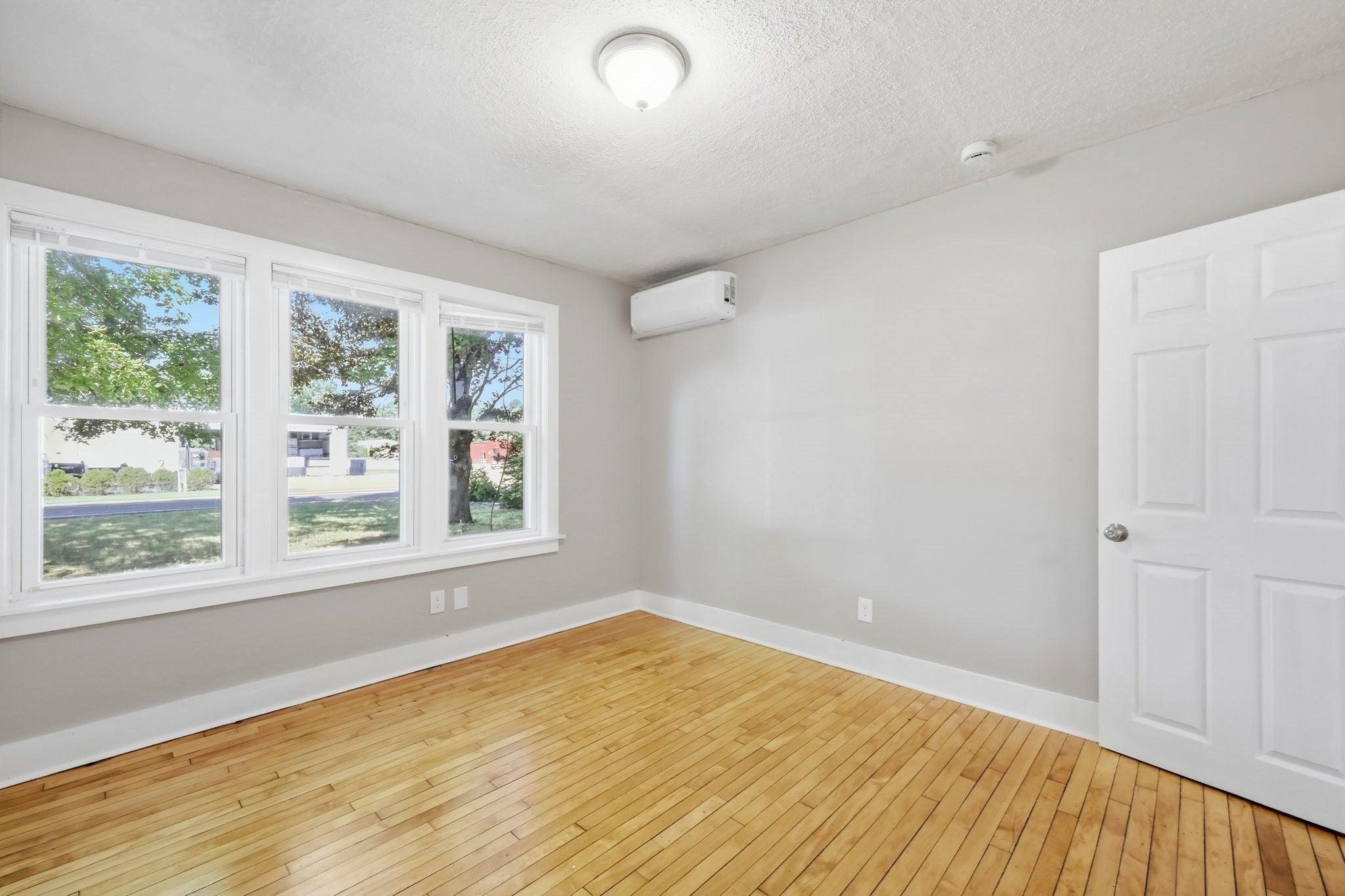 814 College Hwy, Southwick, MA Photo #24
