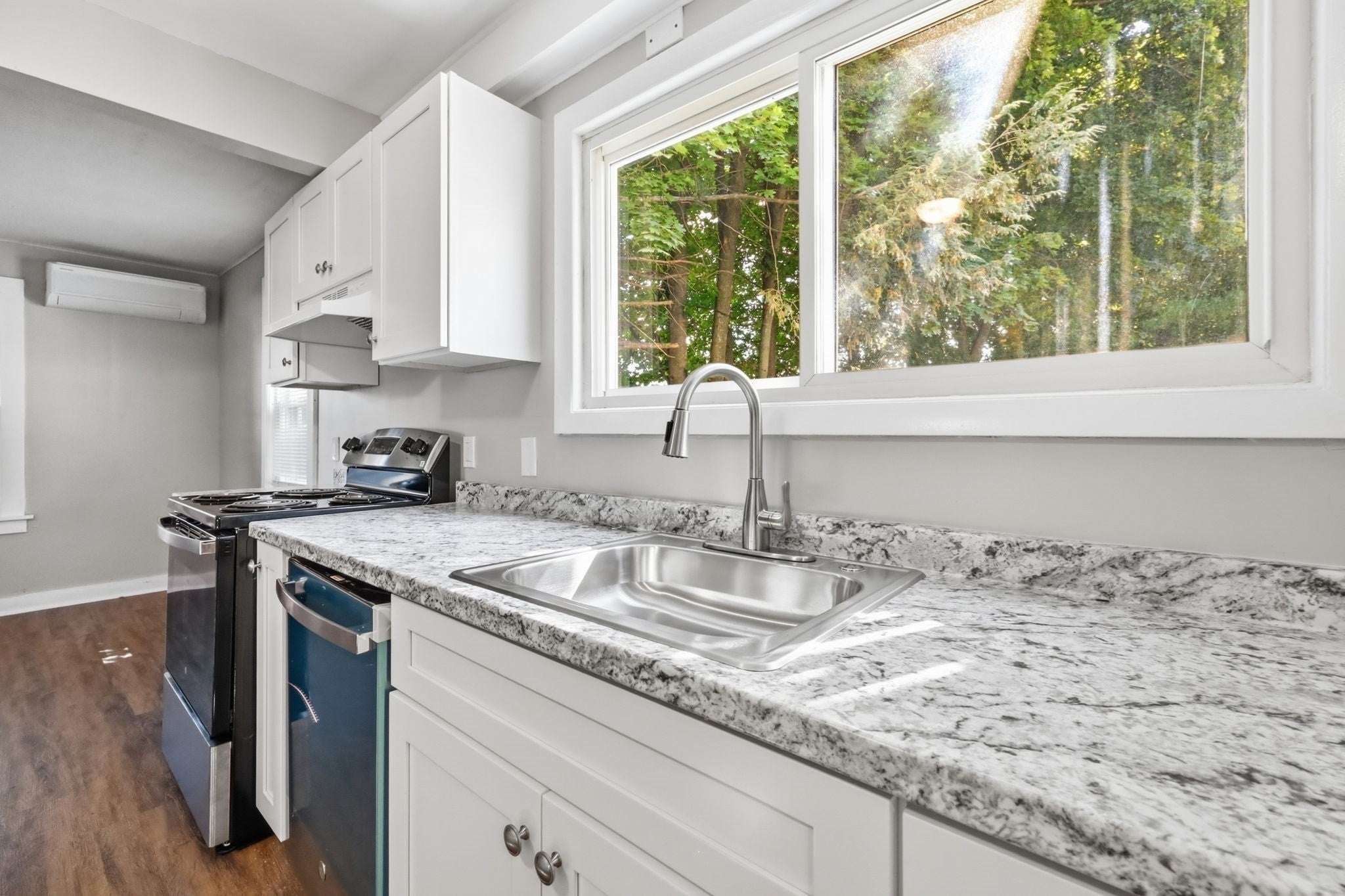 814 College Hwy, Southwick, MA Photo #17