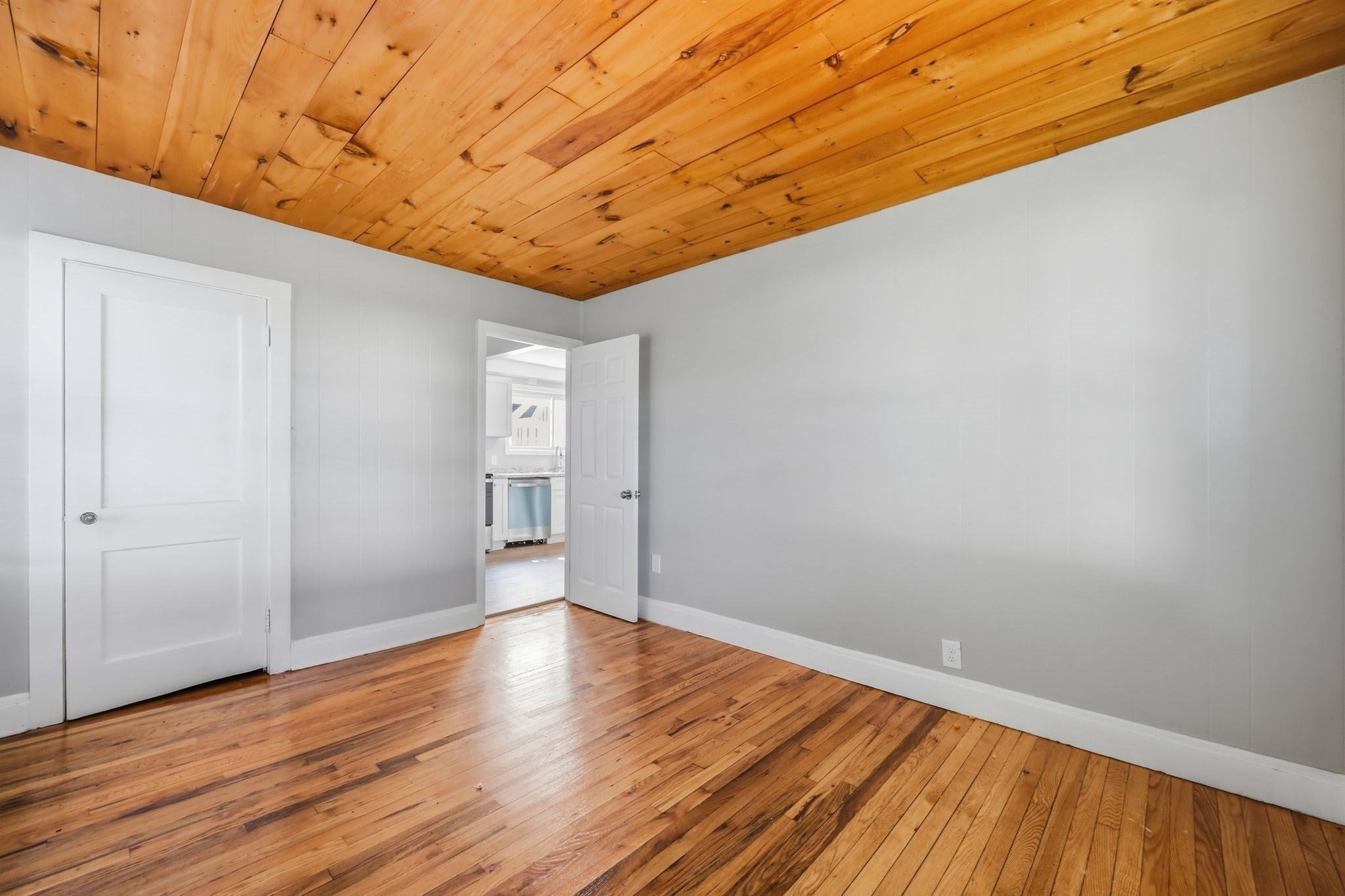 814 College Hwy, Southwick, MA Photo #27