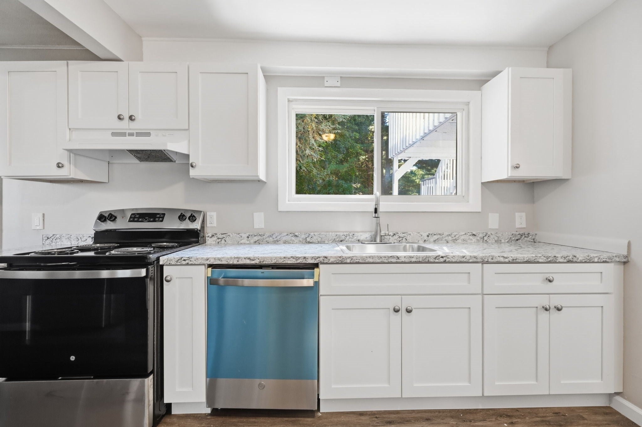 814 College Hwy, Southwick, MA Photo #16
