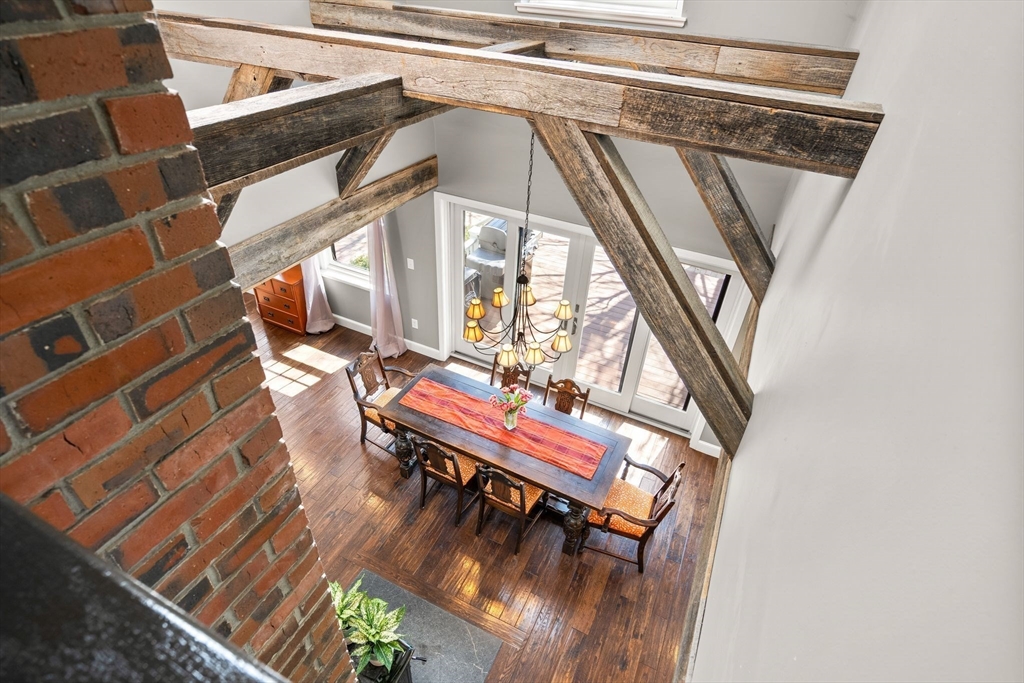 Winchester, Massachusetts 01890, United States, 4 Bedrooms Bedrooms, ,4 BathroomsBathrooms,Residential,Pending,104178