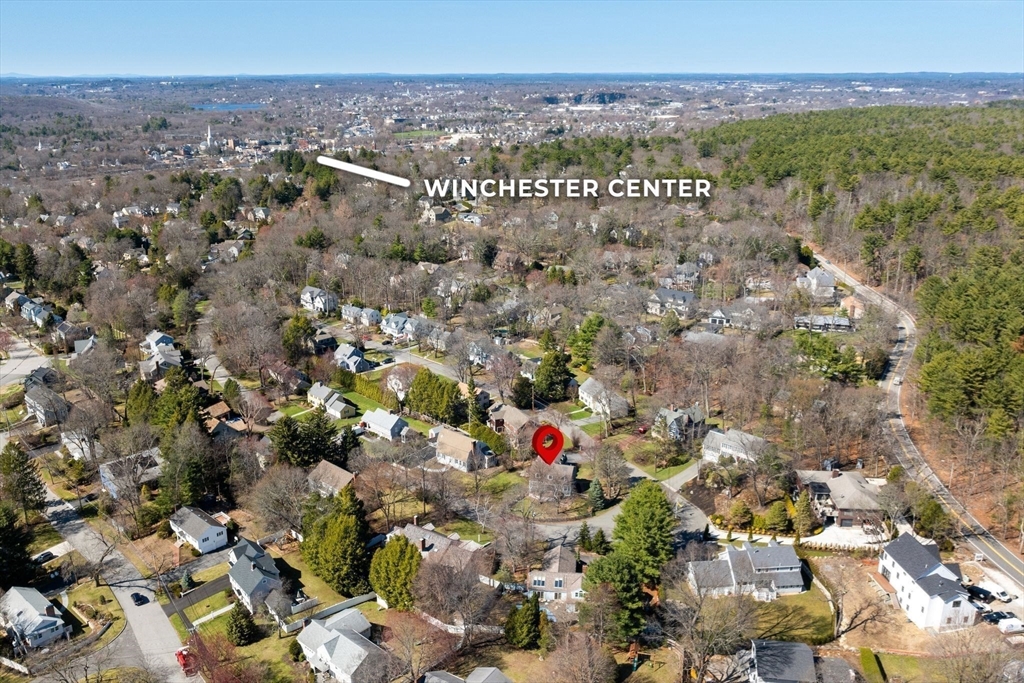 Winchester, Massachusetts 01890, United States, 4 Bedrooms Bedrooms, ,4 BathroomsBathrooms,Residential,Pending,104178