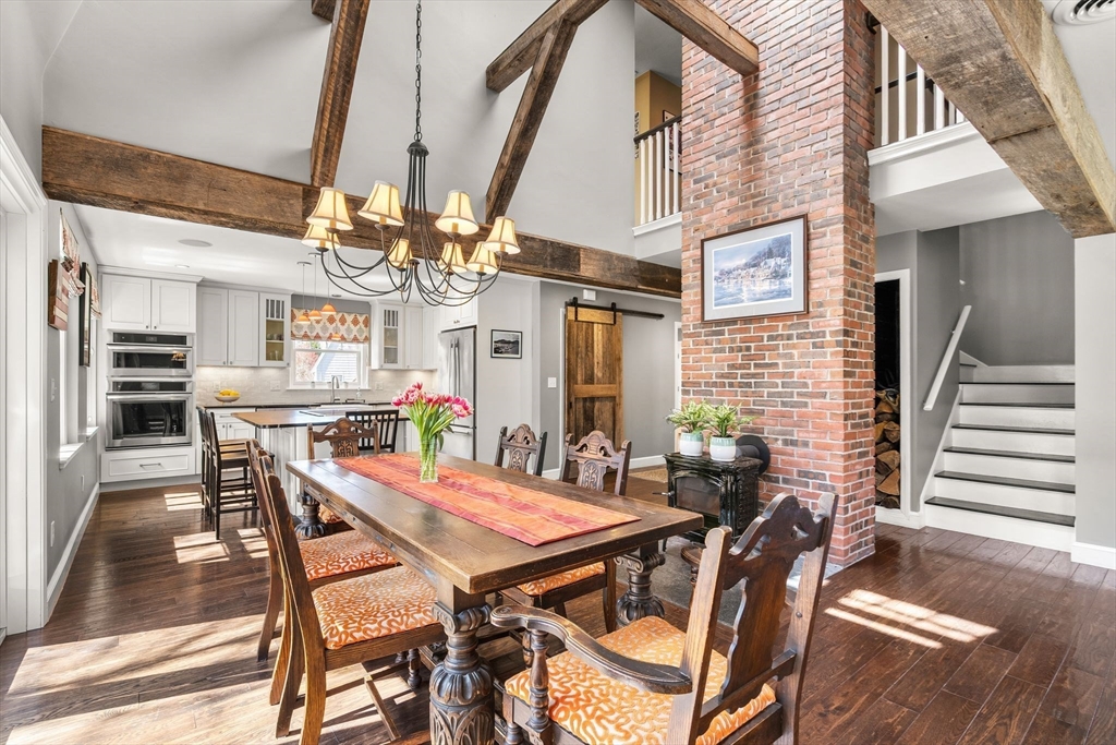 Winchester, Massachusetts 01890, United States, 4 Bedrooms Bedrooms, ,4 BathroomsBathrooms,Residential,Pending,104178