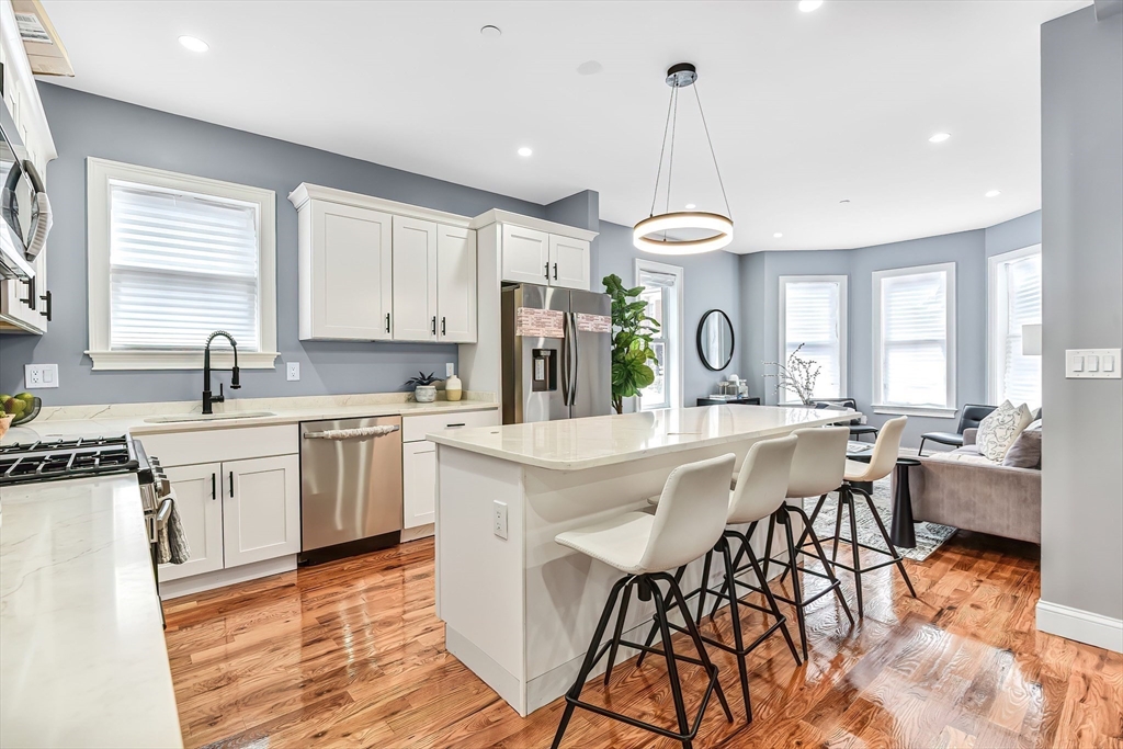 64 Clarkwood St 1