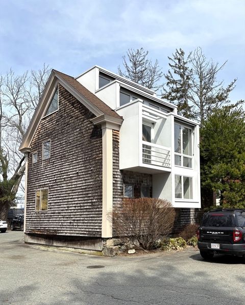 2048 Washington Hanover MA 02339