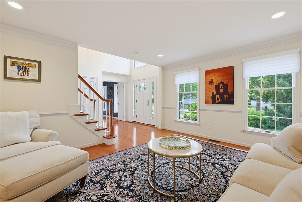 12 Iron Hollow Rd