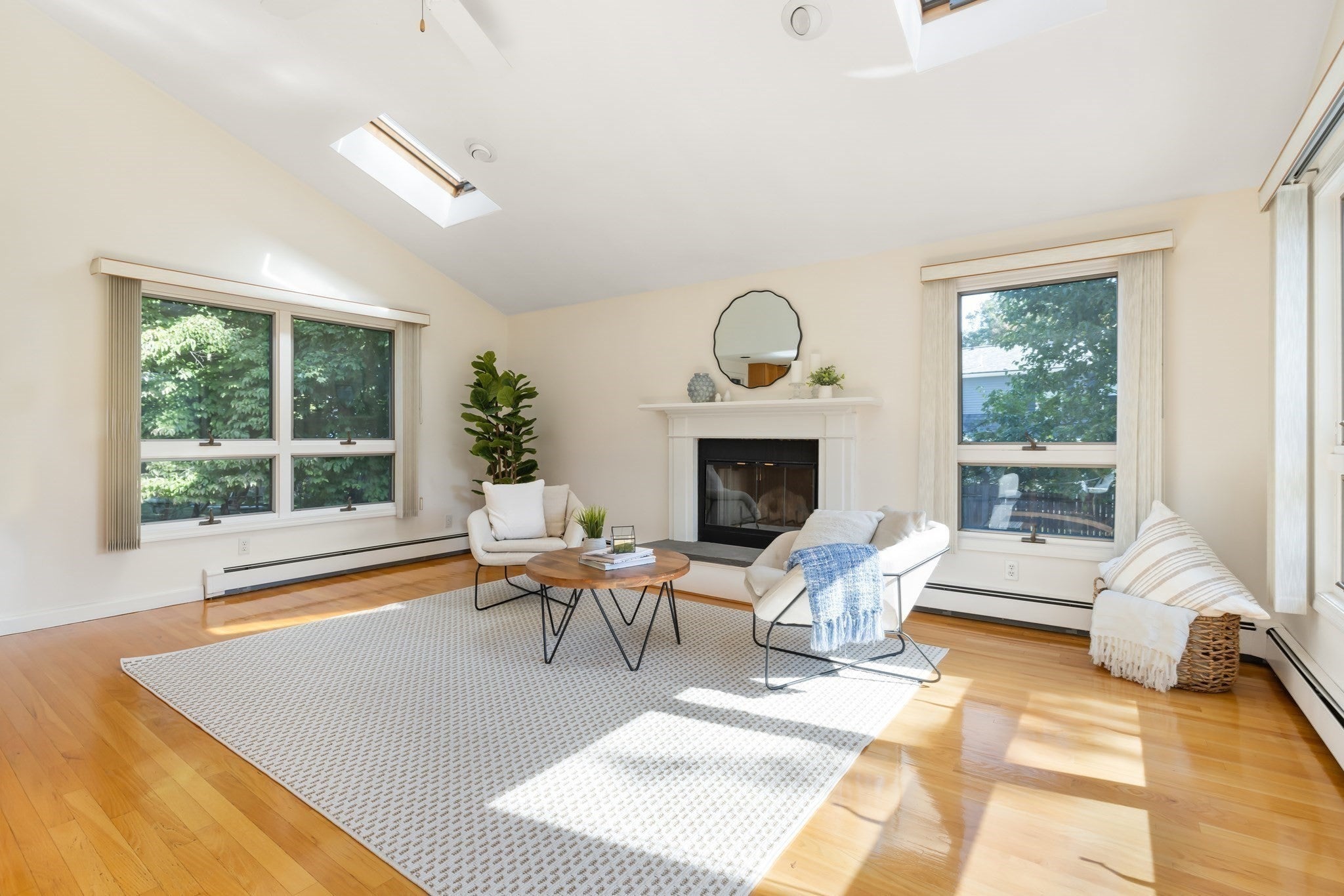 521 High Rock St