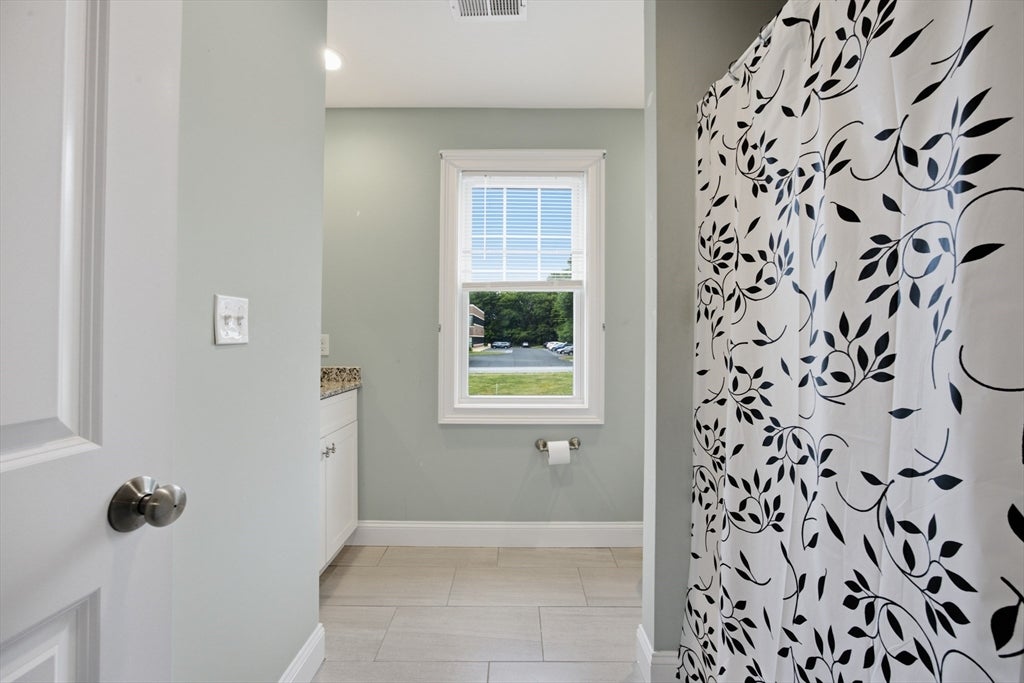 25 Riverside Dr #25, Lakeville, MA, 25 Riverside Dr #25, Lakeville, MA Photo #22