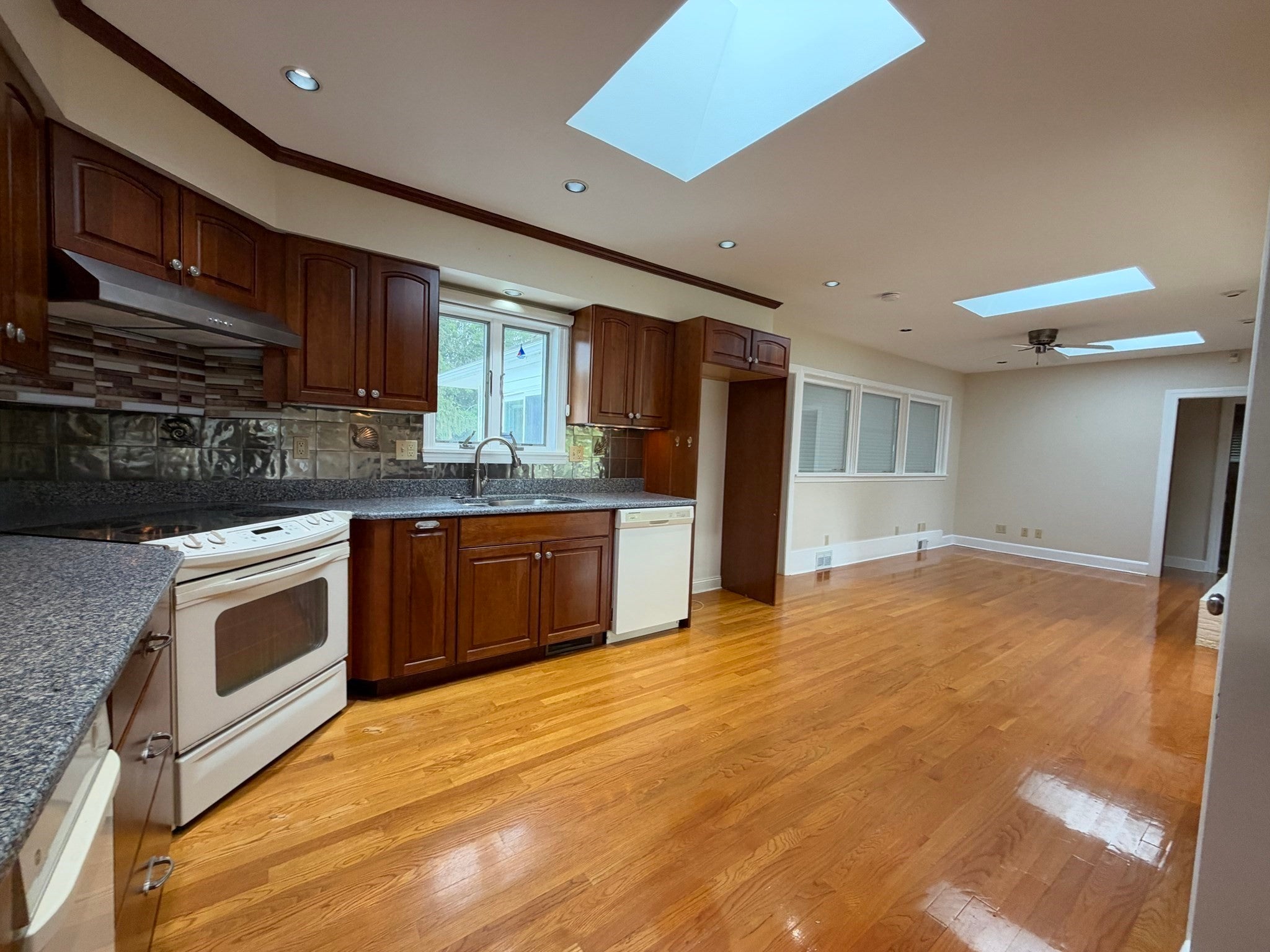 25 Wayne Memorial Dr