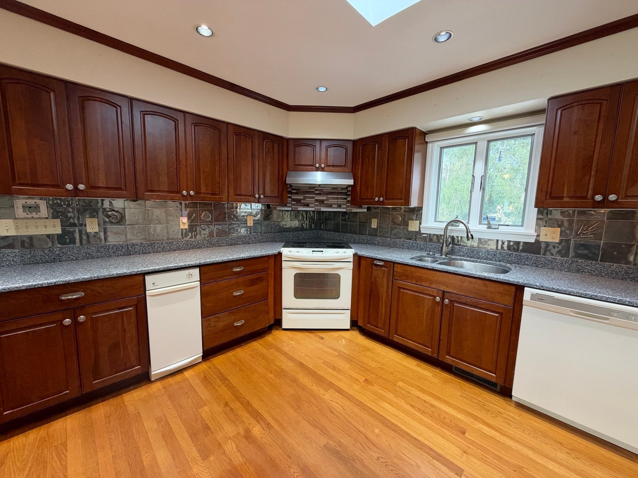 25 Wayne Memorial Dr