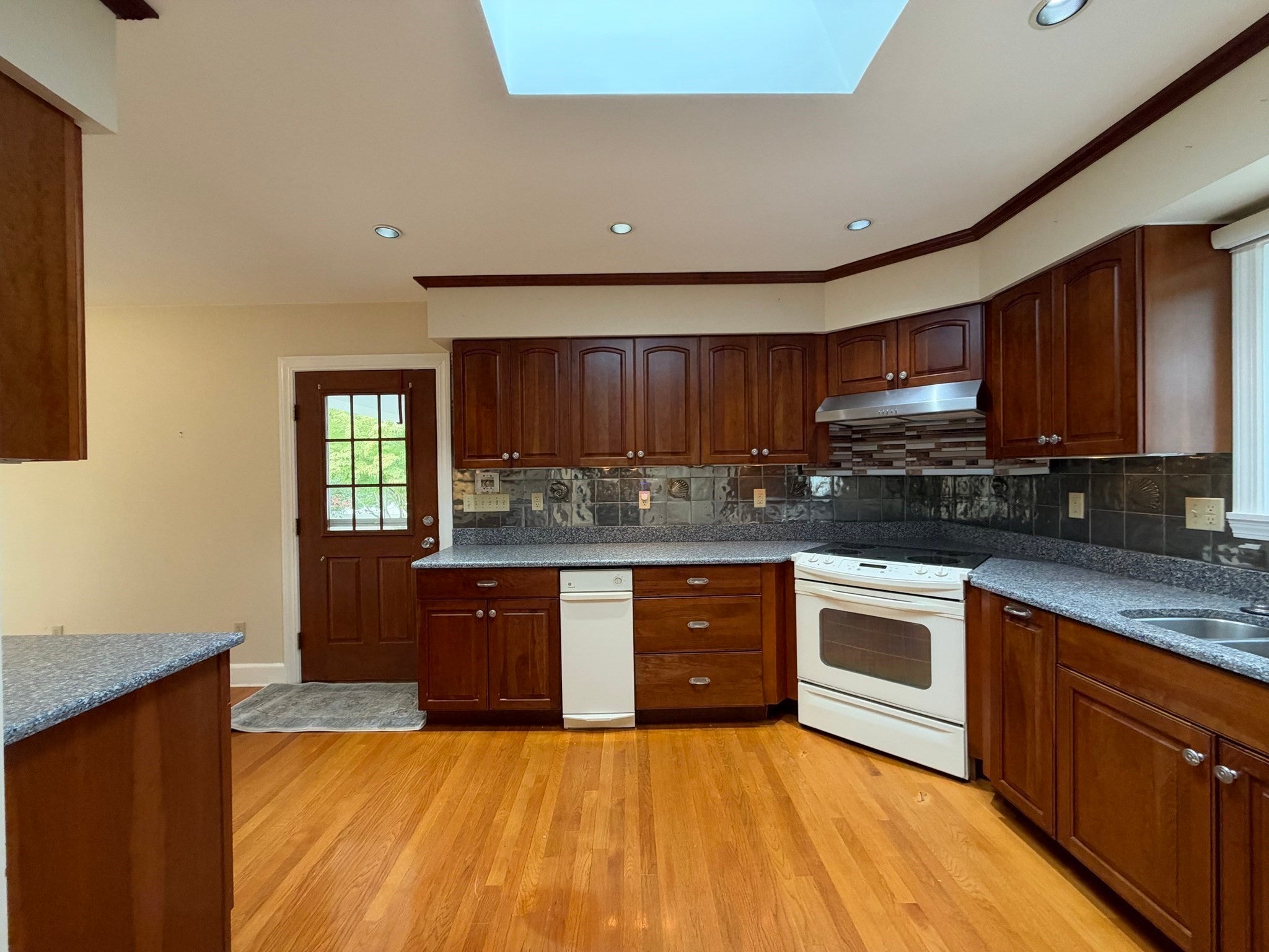 25 Wayne Memorial Dr