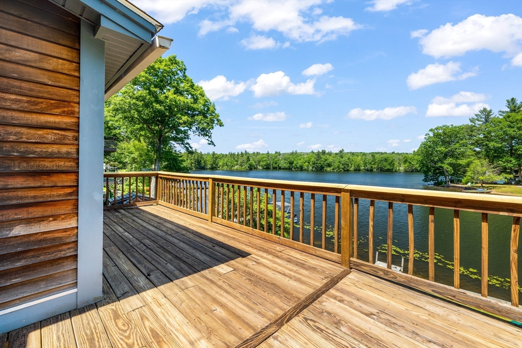 34 Lake Sargent Dr