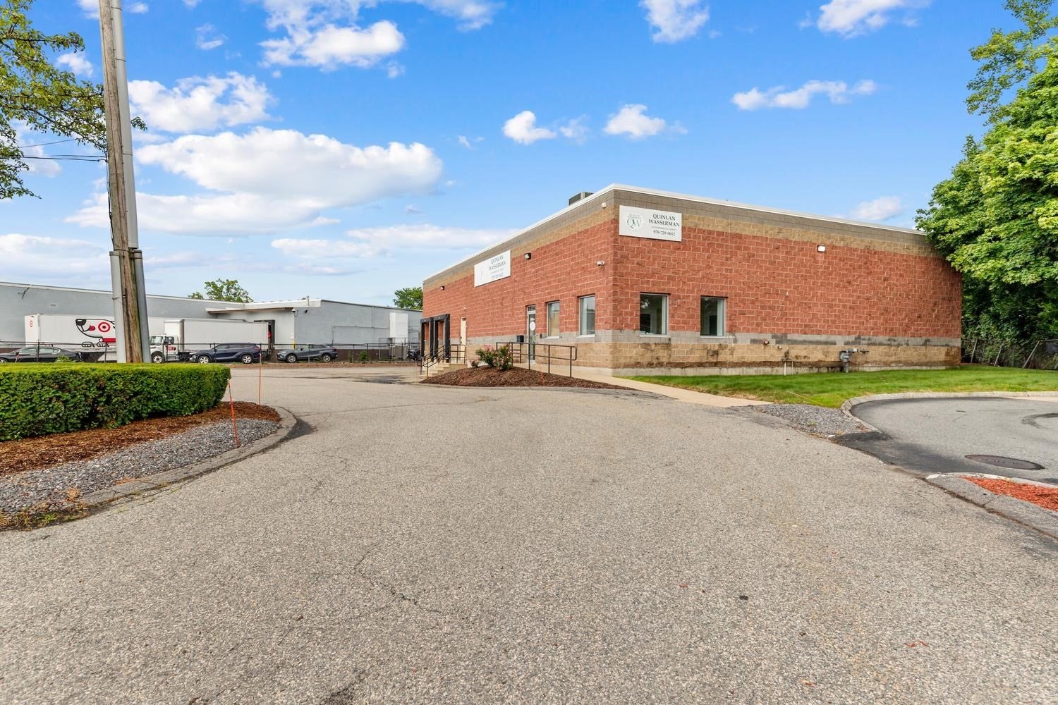 11 Commercial St 11