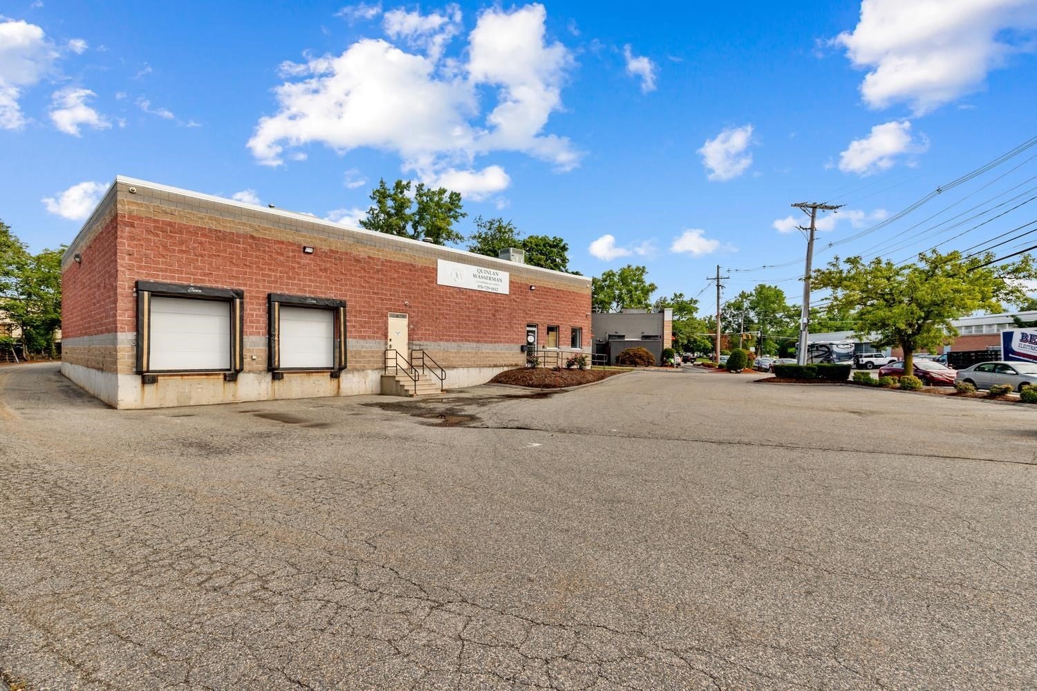 11 Commercial St 11