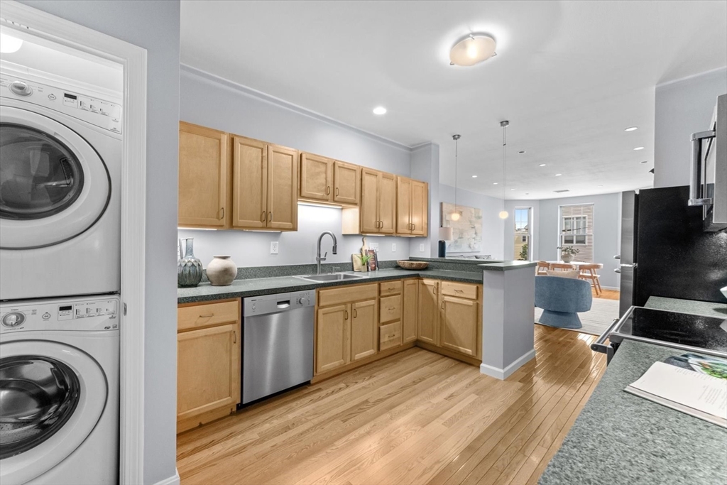 190 F St 6