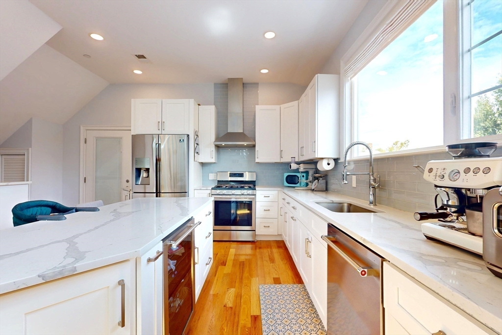 Watertown, Massachusetts 02472, United States, 2 Bedrooms Bedrooms, ,2 BathroomsBathrooms,Residential,Active,209399