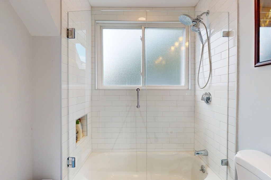 Watertown, Massachusetts 02472, United States, 2 Bedrooms Bedrooms, ,2 BathroomsBathrooms,Residential,Active,209399