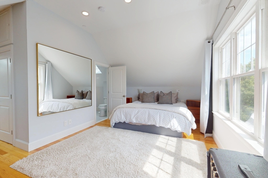 Watertown, Massachusetts 02472, United States, 2 Bedrooms Bedrooms, ,2 BathroomsBathrooms,Residential,Active,209399