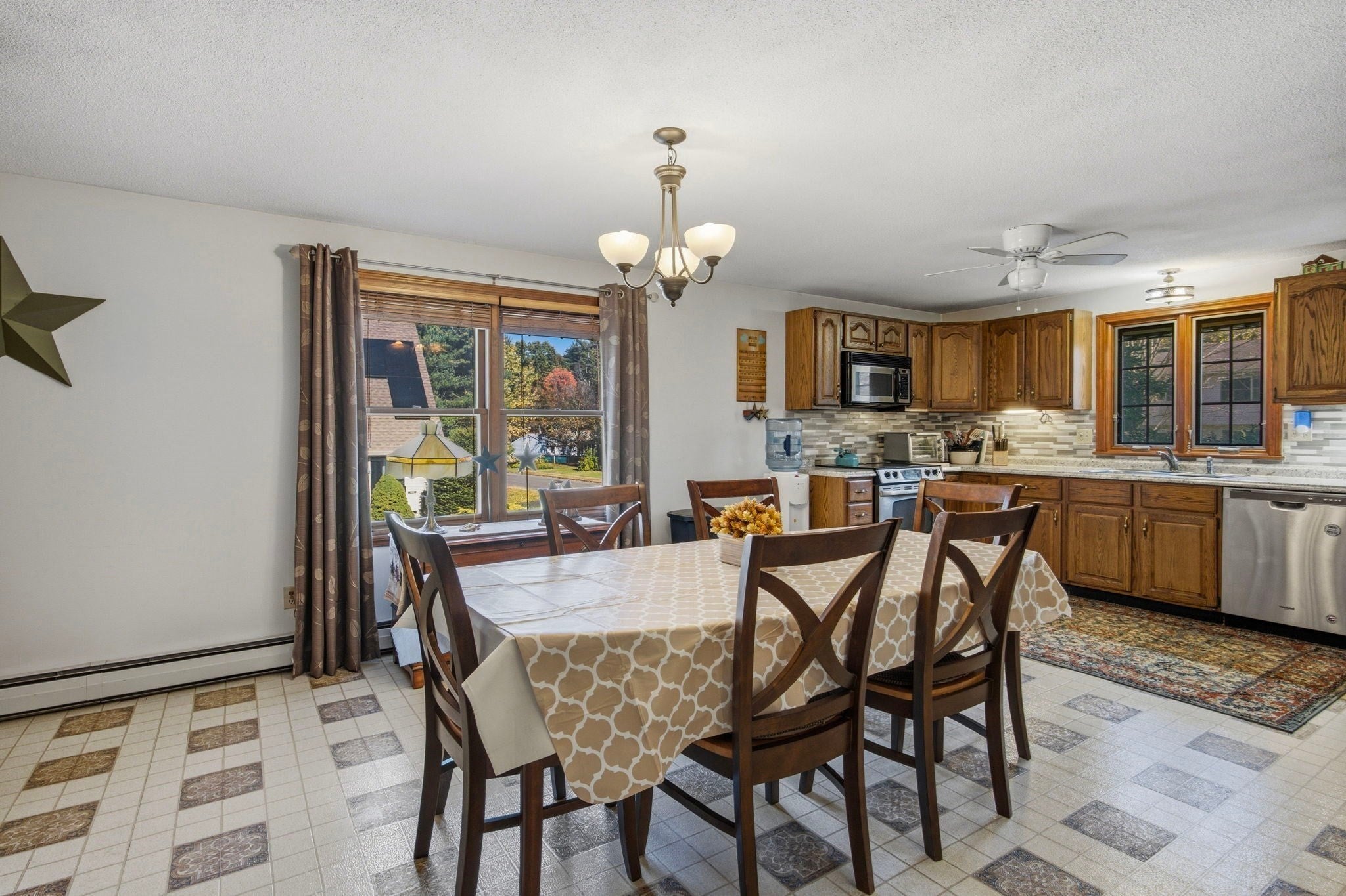 3 Matthew Drive, Easthampton, MA Photo #9
