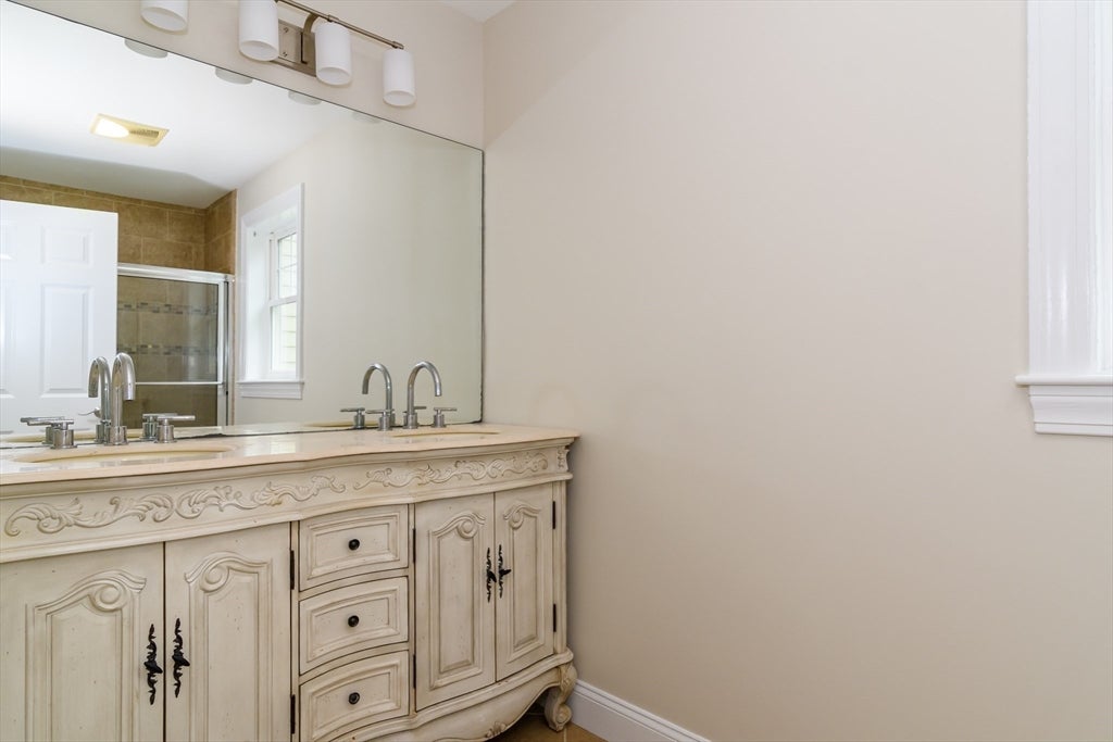 5 Oakdale Avenue, Wellesley, MA, 5 Oakdale Avenue, Wellesley, MA Photo #15