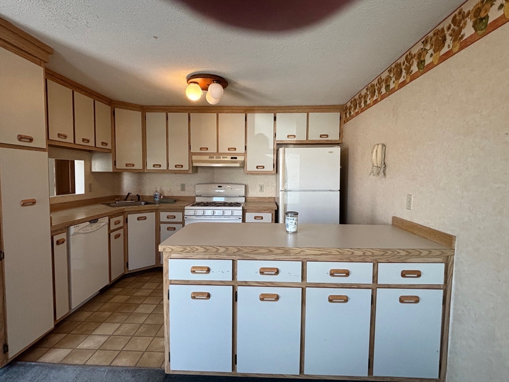 241 Broadway Road 53