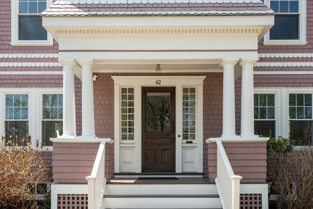 62 Oak Ave