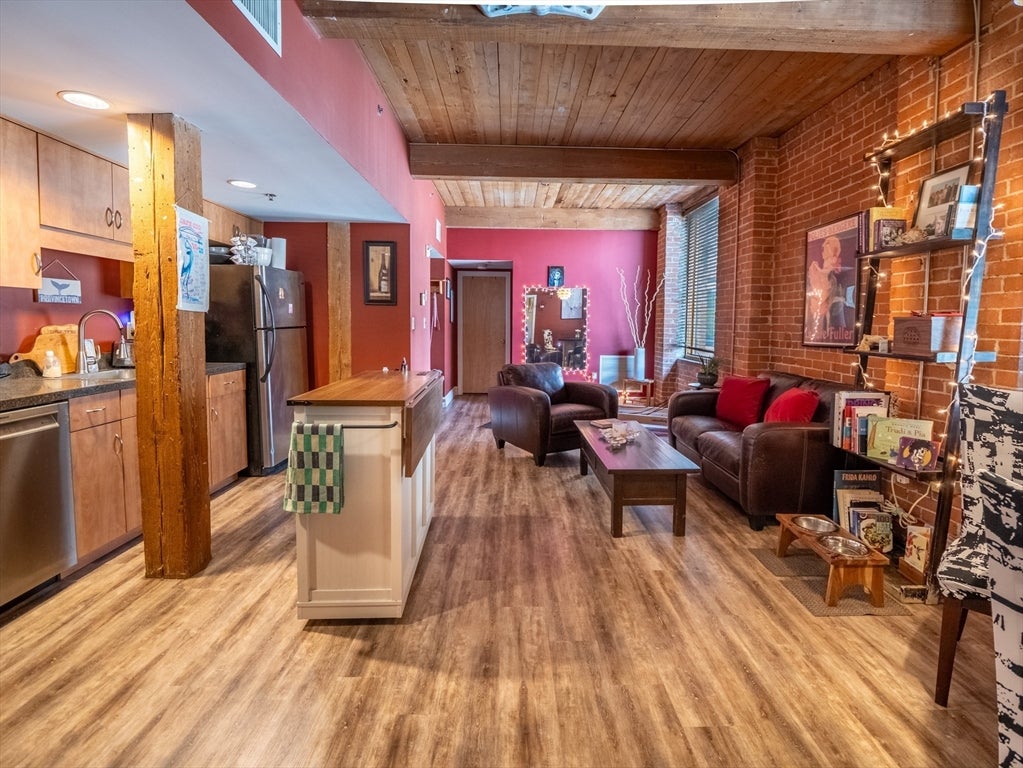 147 Centre St #105, Brockton, MA, 147 Centre St #105, Brockton, MA Photo #2