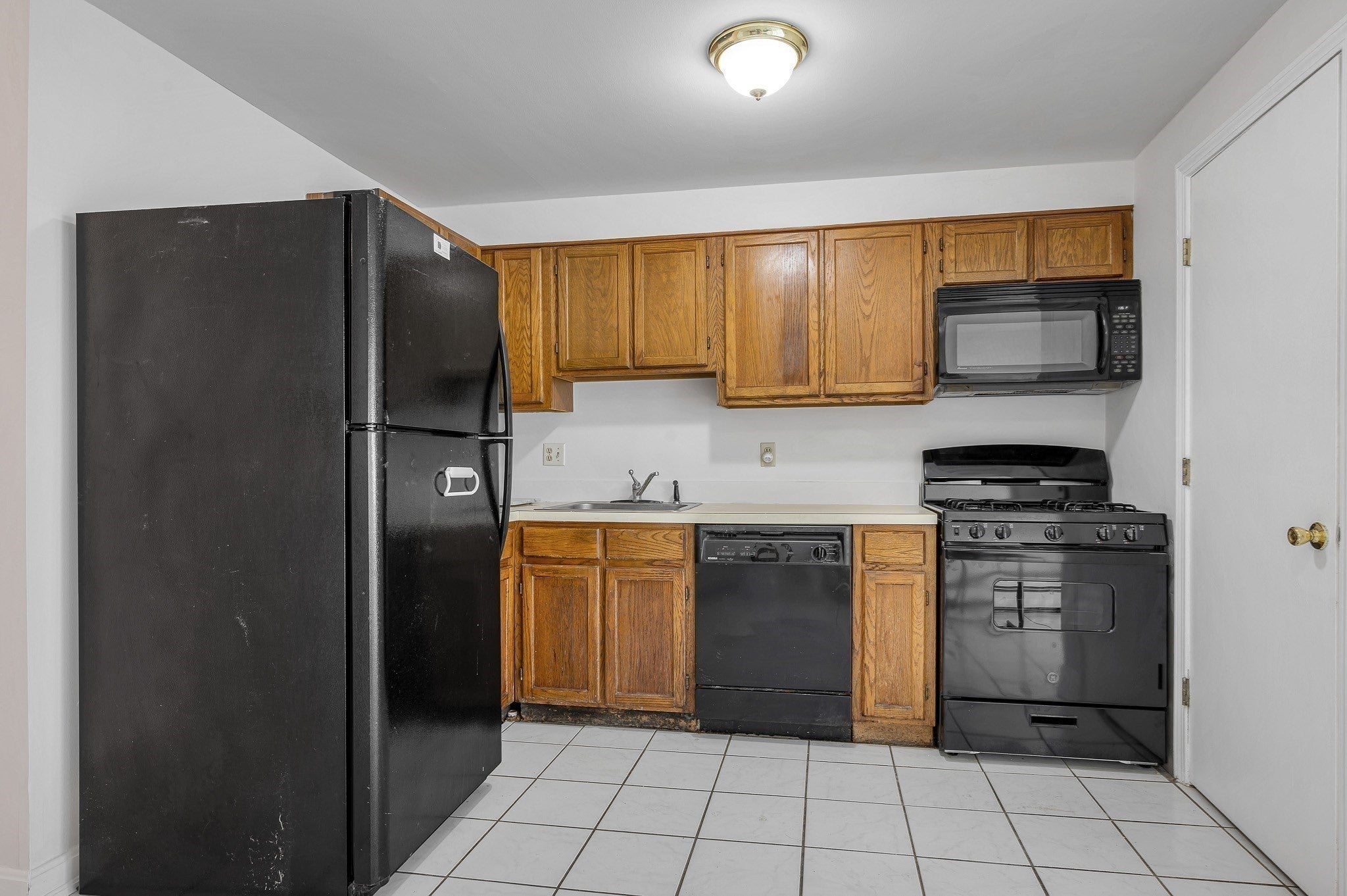 74 Roper St #F, Lowell, MA, 74 Roper St #F, Lowell, MA Photo #6