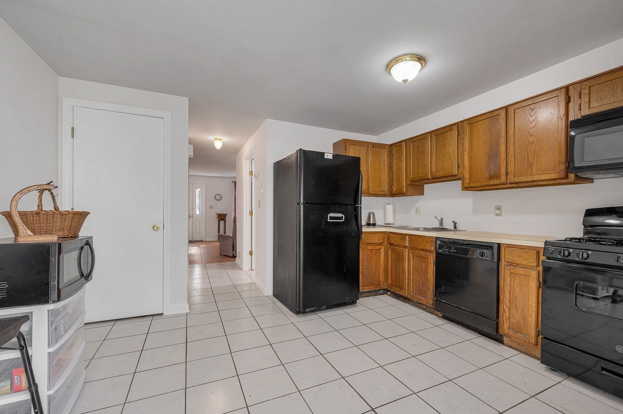 74 Roper St #F, Lowell, MA, 74 Roper St #F, Lowell, MA Photo #7