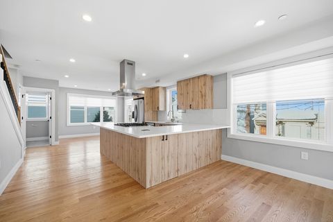 86 Blossom St 1 Chelsea MA 02150