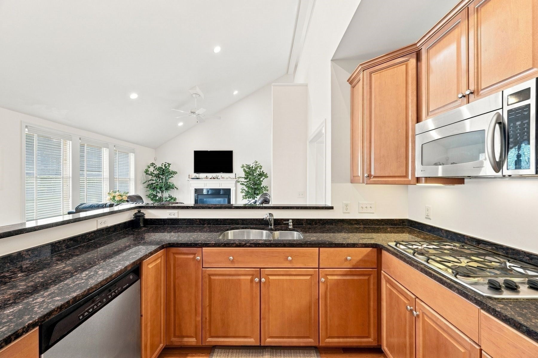 2 Pimpernel Cir #25, Georgetown, MA, 2 Pimpernel Cir #25, Georgetown, MA Photo #19